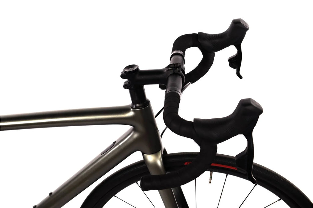 Specialized Aethos Comp – Vélo de Route Carbone SRAM Rival eTap AXS 12v