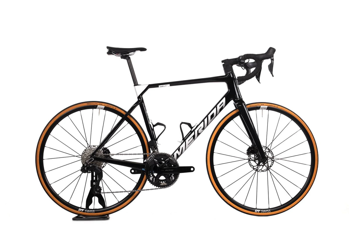 Merida Scultura 6000 – Vélo de Route Carbone Shimano 105 Di2 12v