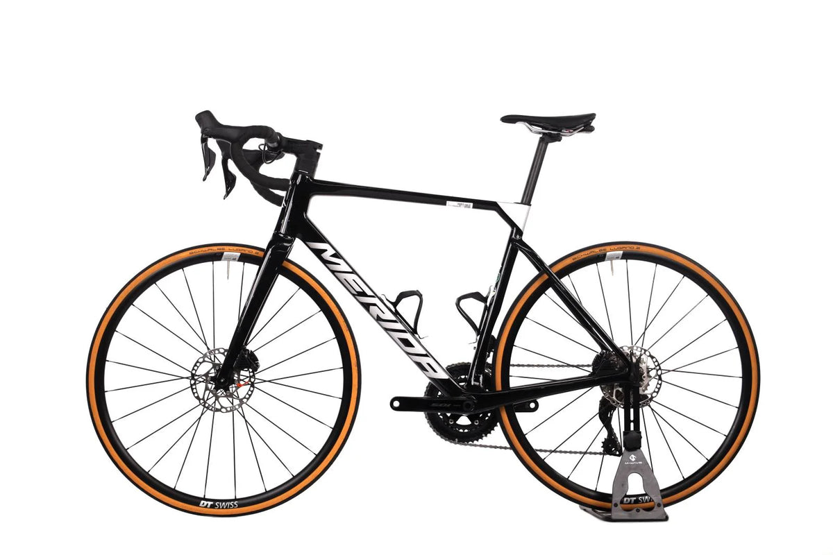 Merida Scultura 6000 – Vélo de Route Carbone Shimano 105 Di2 12v
