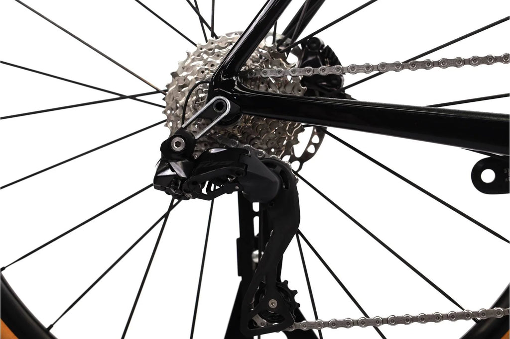 Merida Scultura 6000 – Vélo de Route Carbone Shimano 105 Di2 12v