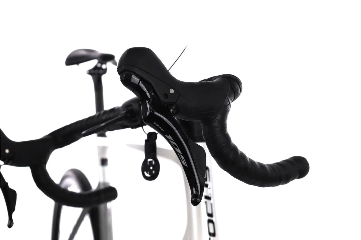 Focus Paralane 8.7 – Vélo de Route Carbone Shimano 105 Disque – Taille XL