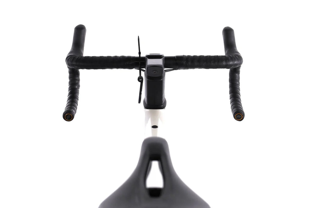 Focus Paralane 8.7 – Vélo de Route Carbone Shimano 105 Disque – Taille XL