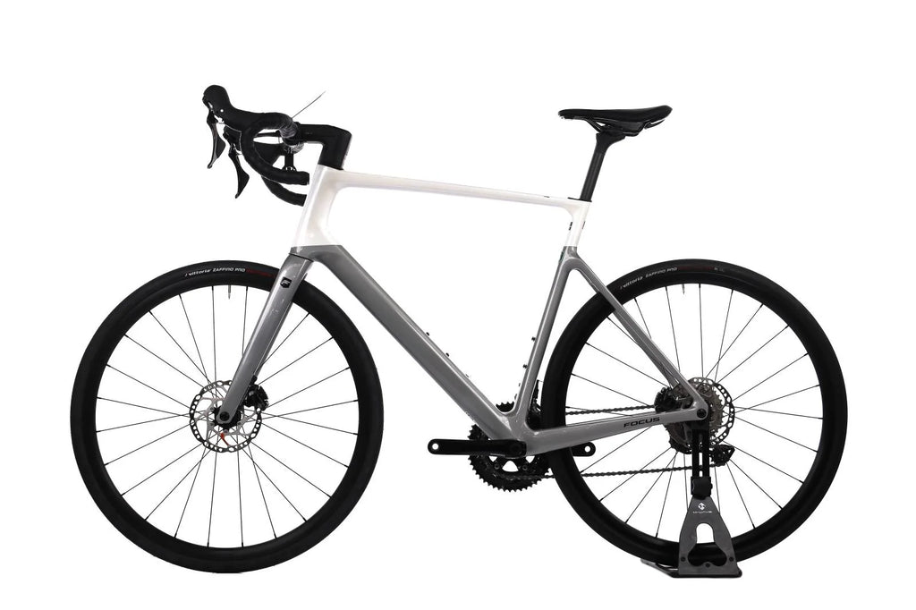 Focus Paralane 8.7 – Vélo de Route Carbone Shimano 105 Disque – Taille XL