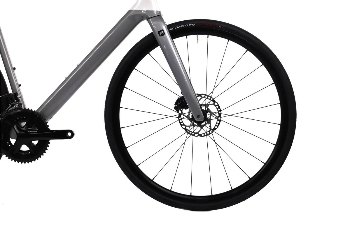 Focus Paralane 8.7 – Vélo de Route Carbone Shimano 105 Disque – Taille XL