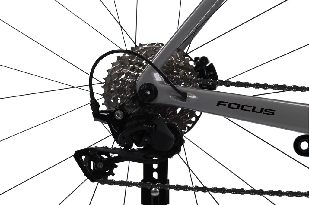 Focus Paralane 8.7 – Vélo de Route Carbone Shimano 105 Disque – Taille XL