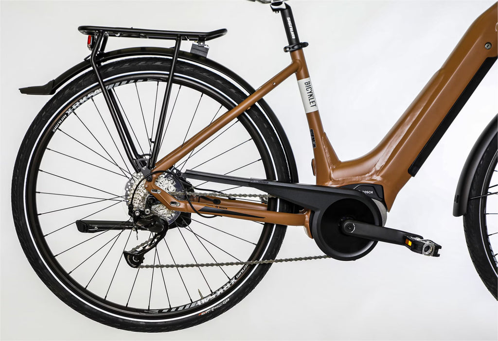 Vélo de Ville Électrique Bicyklet Victoire Shimano Alivio 9V 400Wh 700mm Marron