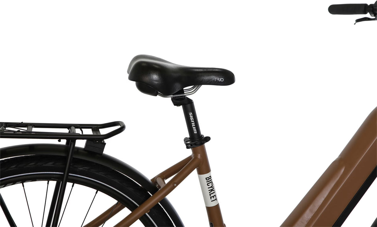 Vélo de Ville Électrique Bicyklet Victoire Shimano Alivio 9V 400Wh 700mm Marron