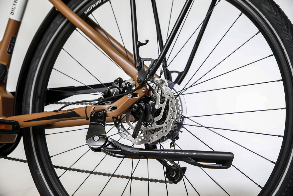 Vélo de Ville Électrique Bicyklet Victoire Shimano Alivio 9V 400Wh 700mm Marron