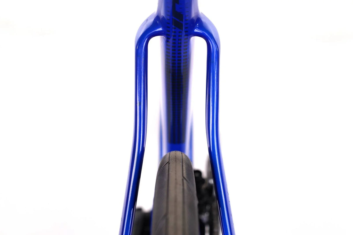 Fuji Transonic 2.3 – Vélo de Route Aéro Carbone Shimano 105/Ultegra Disque – Taille 58