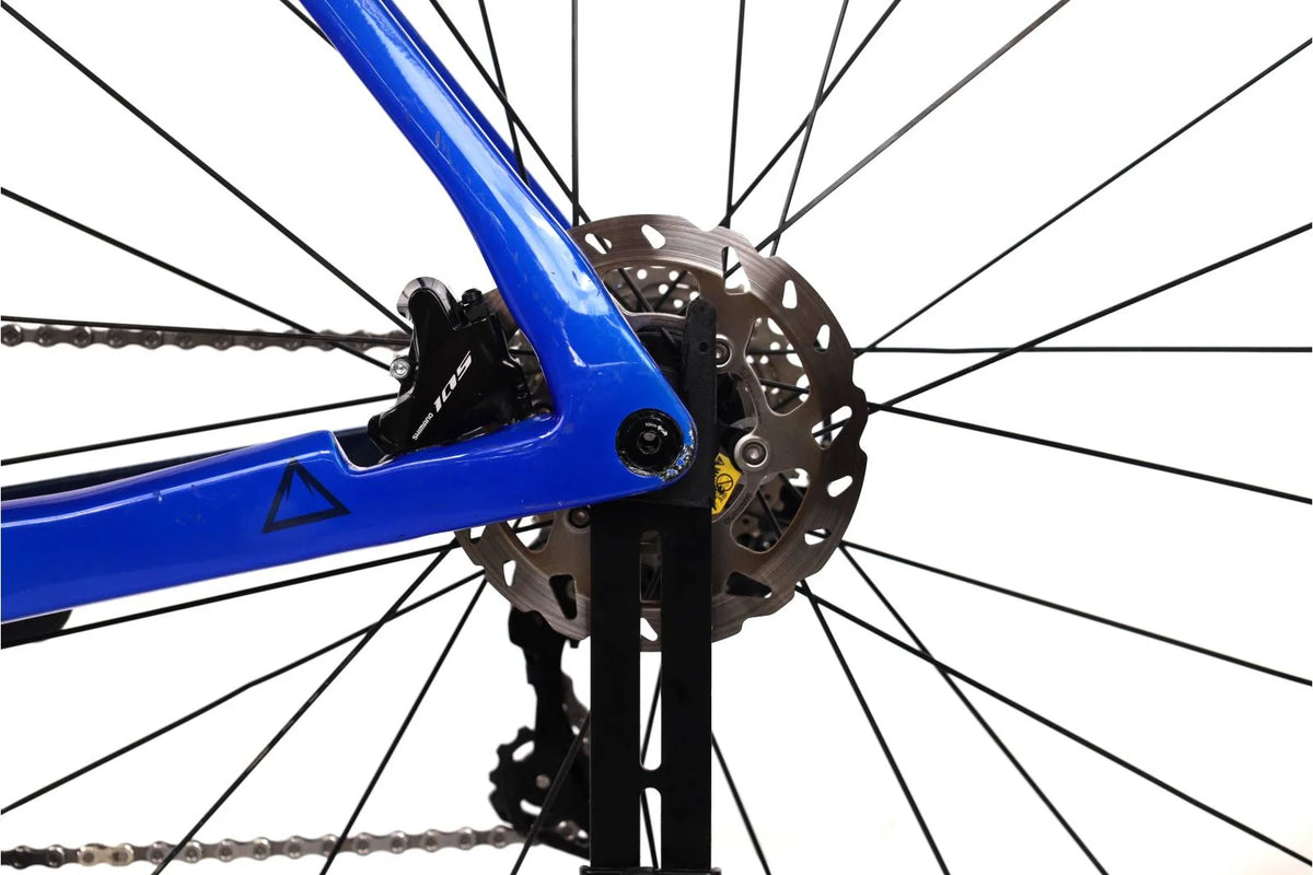 Fuji Transonic 2.3 – Vélo de Route Aéro Carbone Shimano 105/Ultegra Disque – Taille 58