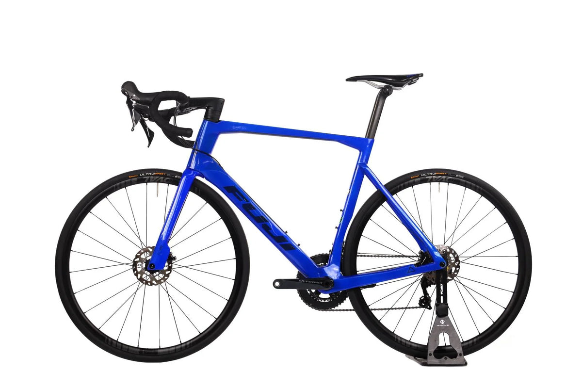 Fuji Transonic 2.3 – Vélo de Route Aéro Carbone Shimano 105/Ultegra Disque – Taille 58