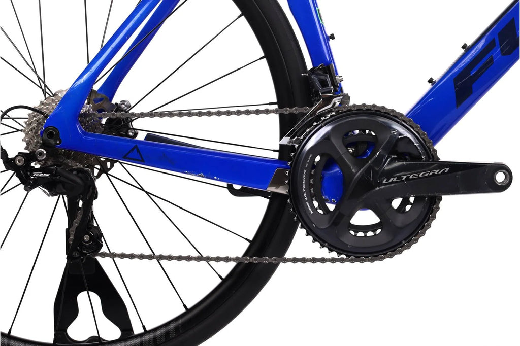 Fuji Transonic 2.3 – Vélo de Route Aéro Carbone Shimano 105/Ultegra Disque – Taille 58