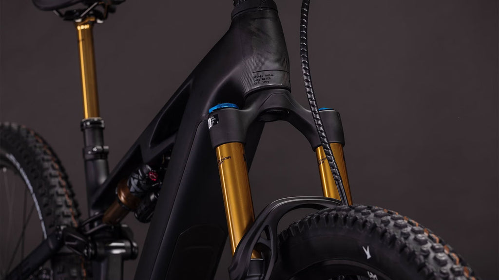 Cube Stereo Hybrid One44 HPC AT 800 – VTT Électrique Carbone Bosch 800Wh 120 Nm Shimano XT Di2 29" – Gris Carbon Noir 2026