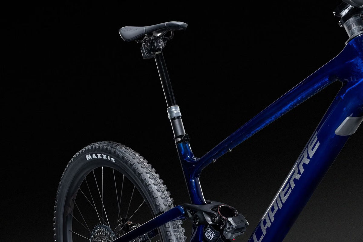 Lapierre Zesty CF 10.9 – VTT Tout-Suspendu Carbone SRAM X0 Eagle AXS 12v 29" – Bleu Translucide 2025