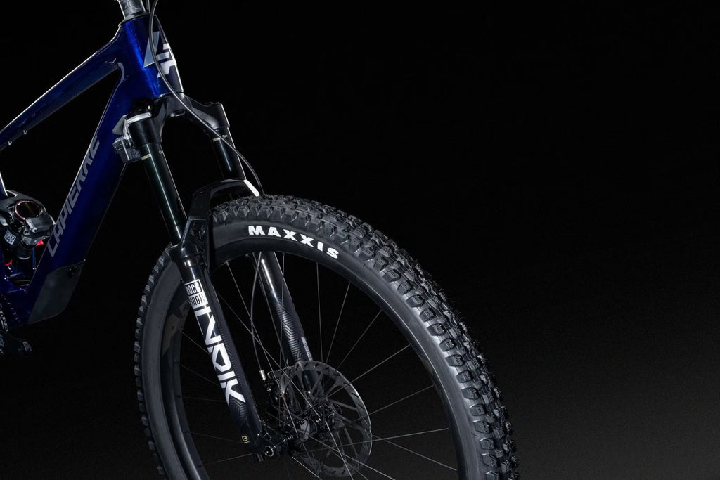 Lapierre Zesty CF 10.9 – VTT Tout-Suspendu Carbone SRAM X0 Eagle AXS 12v 29" – Bleu Translucide 2025