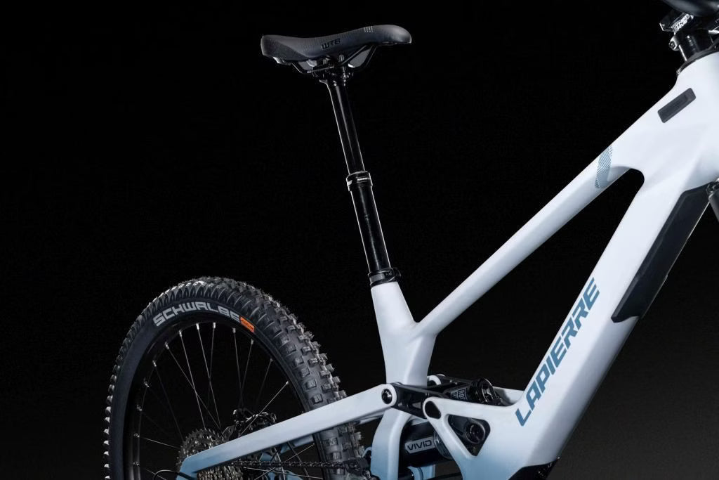 Lapierre Spicy CF 6.9 – VTT Enduro Tout-Suspendu Carbone Shimano 12v 29"/27.5" – Blanc/Bleu Mat 2025