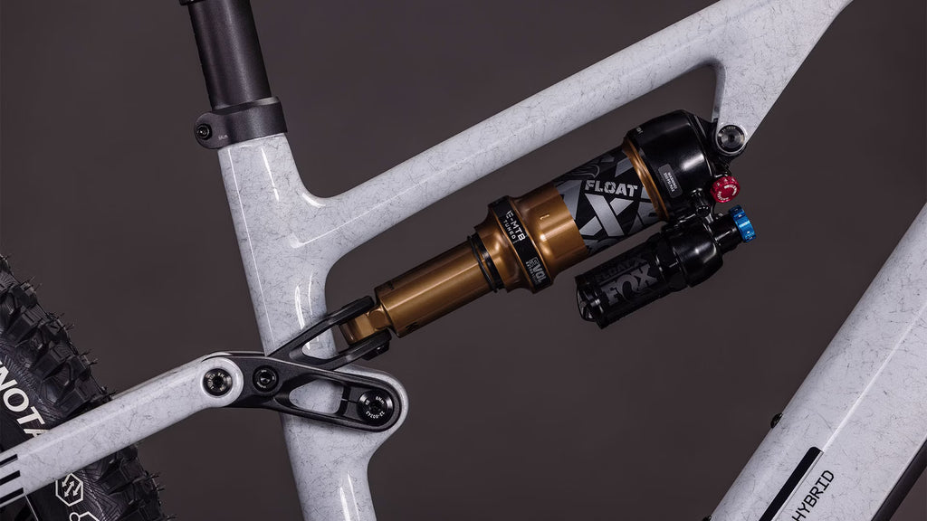 Cube AMS Hybrid One44 C:68X Super TM 400X 29'' VTT Électrique Tout-Suspendu SRAM AXS 12V Bosch 60 Nm 400 Wh Gris Fog Fibre 2026