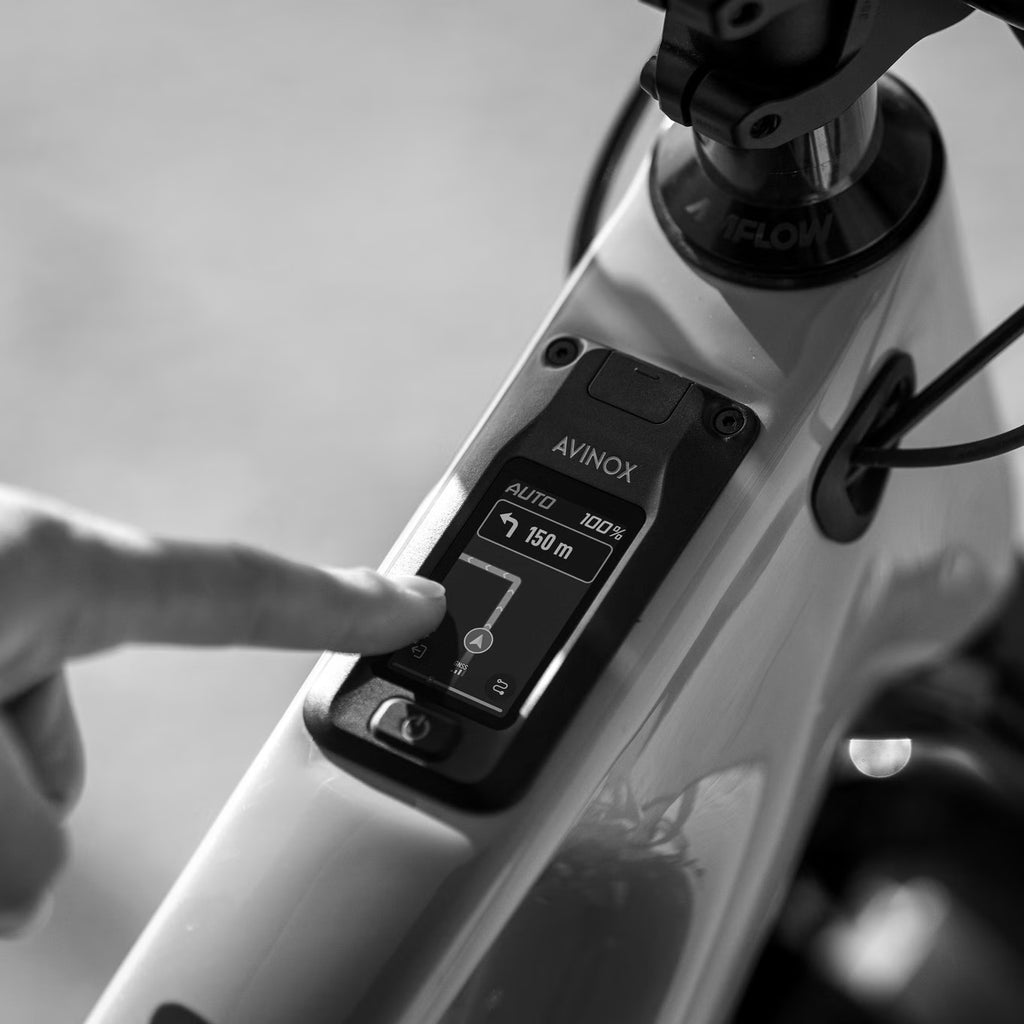 Amflow PX Carbon – VTT Électrique Tout-Suspendu DJI Avinox 150 Nm 700Wh SRAM Eagle AXS 29"/27.5" – Noir 2026