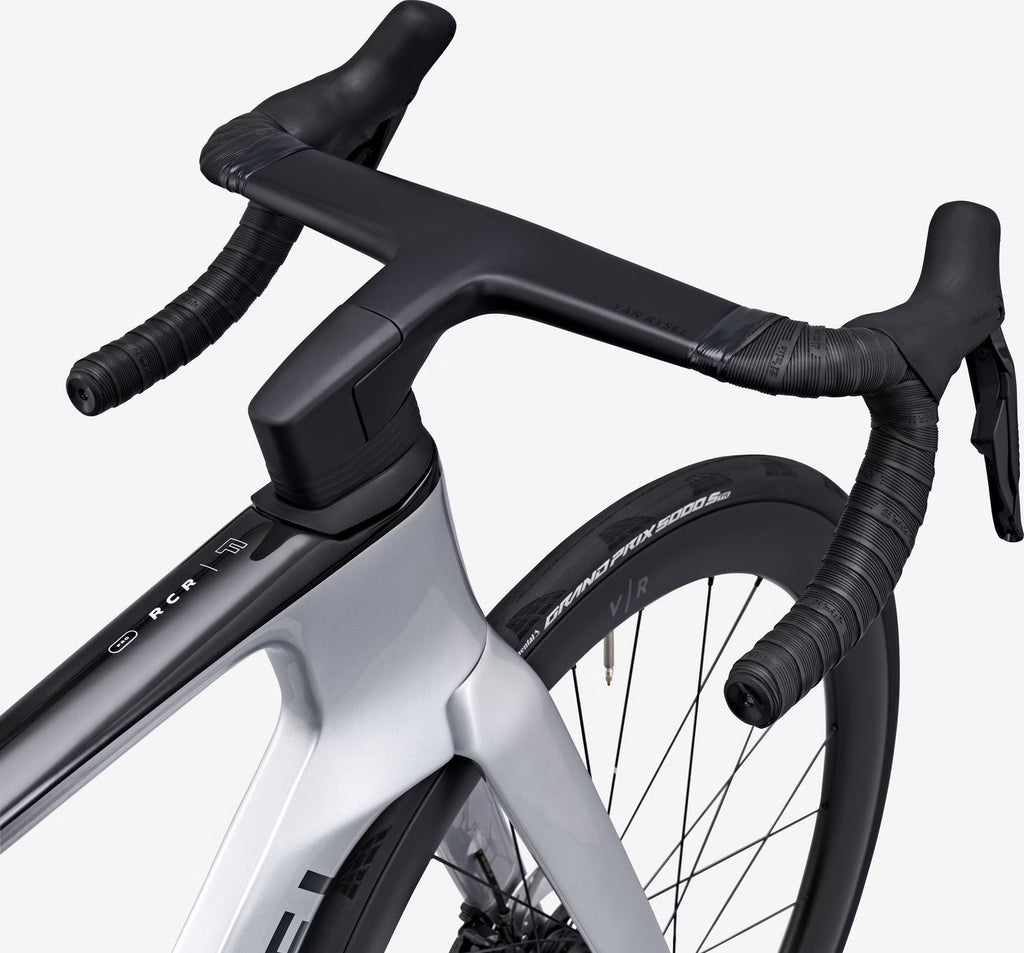 Vélo de Route Van Rysel RCR-F Pro Shimano 105 Di2 12V 700 mm Gris Lunaire 2026